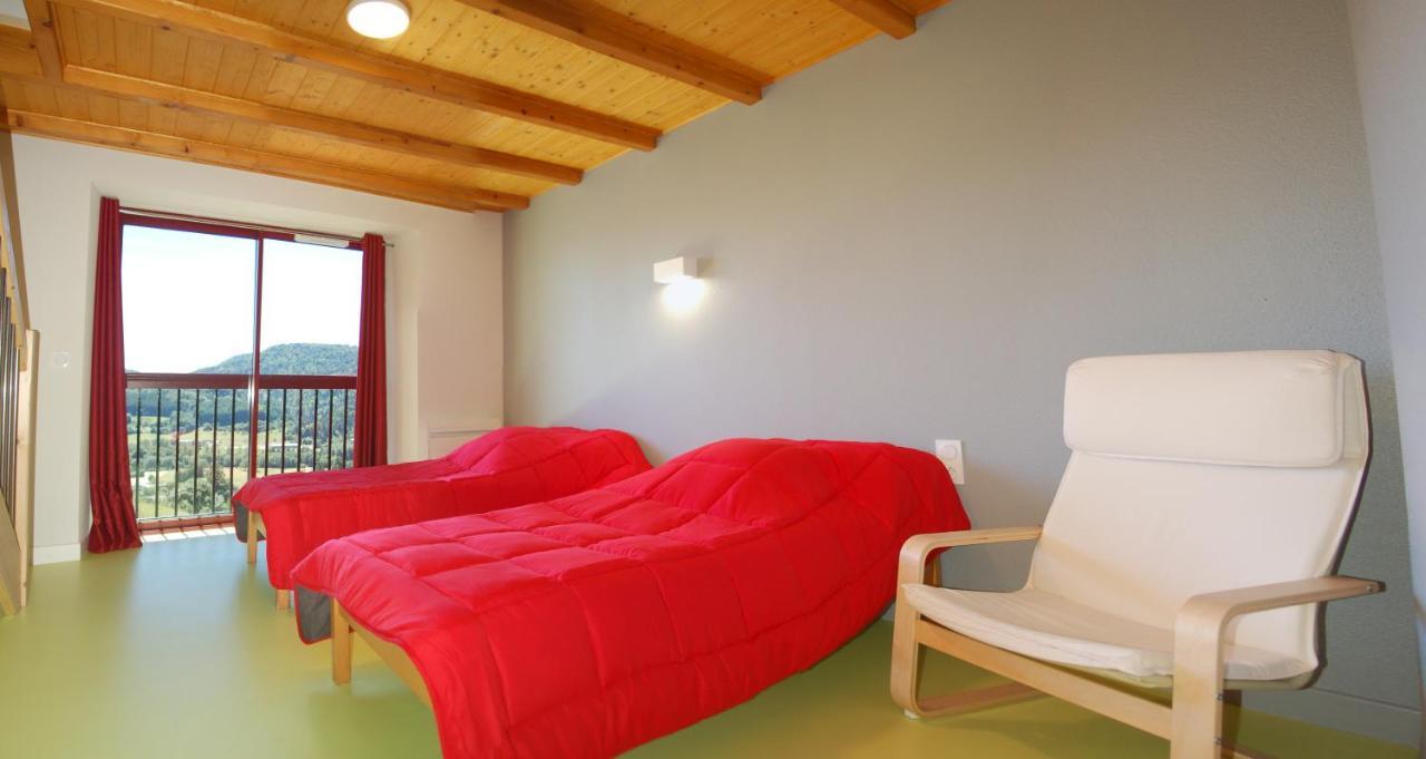Gite Du Haut Cantal - Appartements Meubles Avec Kitchenette Et Chambres Sans Kitchenette Condat  Екстер'єр фото