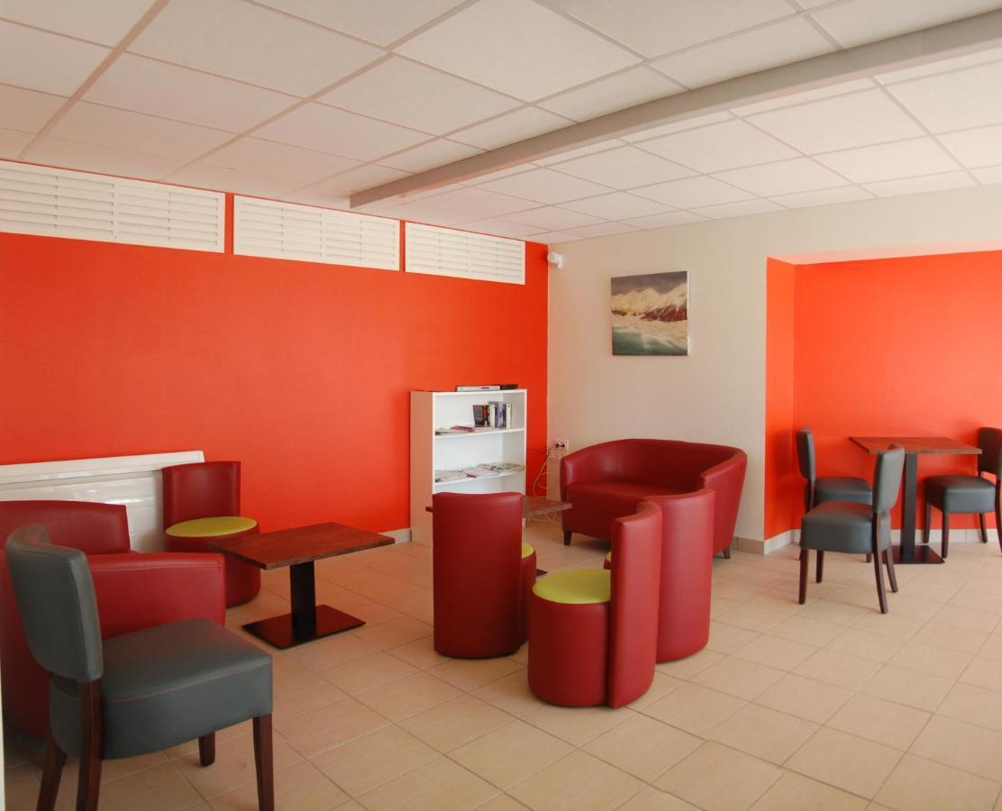 Gite Du Haut Cantal - Appartements Meubles Avec Kitchenette Et Chambres Sans Kitchenette Condat  Екстер'єр фото