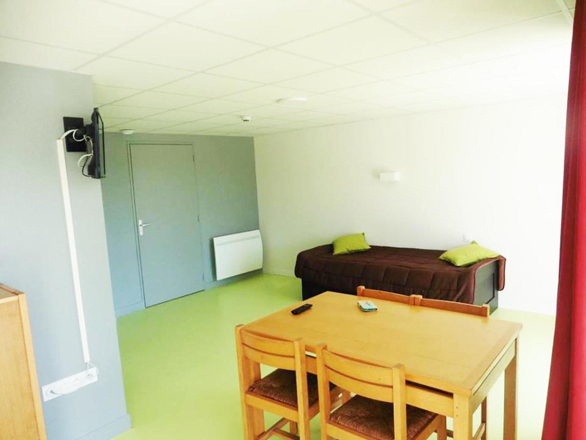 Gite Du Haut Cantal - Appartements Meubles Avec Kitchenette Et Chambres Sans Kitchenette Condat  Екстер'єр фото